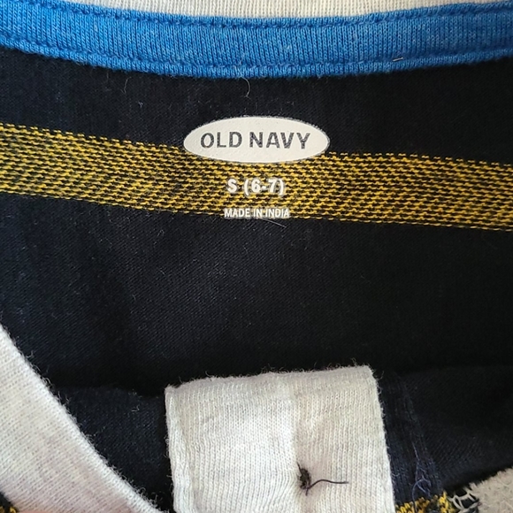 5/$20 Old Navy size S (6/7) Henley top - Picture 3 of 5